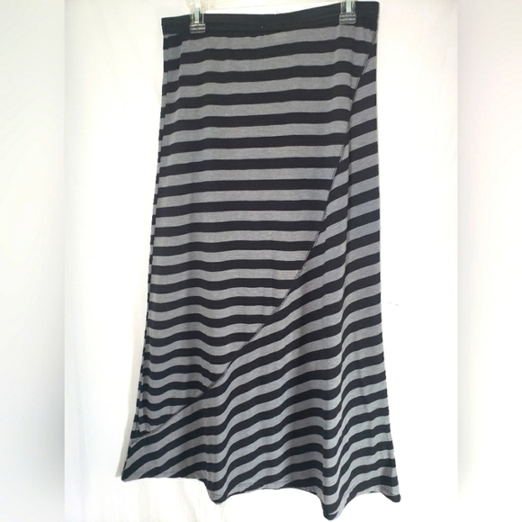 Derek Heart Black and Gray Striped Maxi Skirt Sz L - Picture 1 of 9